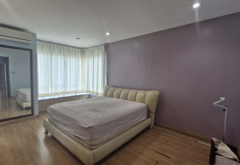 Desa ParkCity (Nadia Parkfront Condominium)