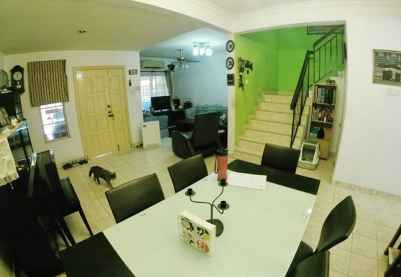 Freehold Dekat sekolah Facing north Renovated unit Double Storey Terrace Jalan Serambi Bukit Jelutong Shah Alam For Sale