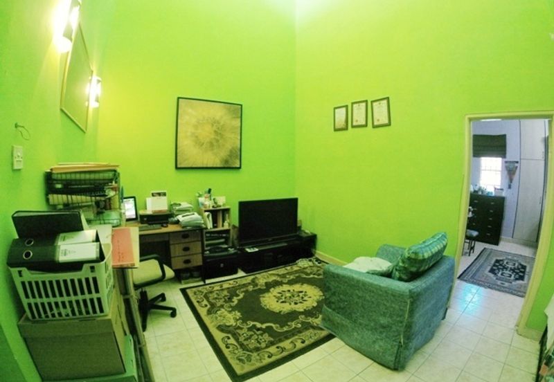 Freehold Dekat sekolah Facing north Renovated unit Double Storey Terrace Jalan Serambi Bukit Jelutong Shah Alam For Sale