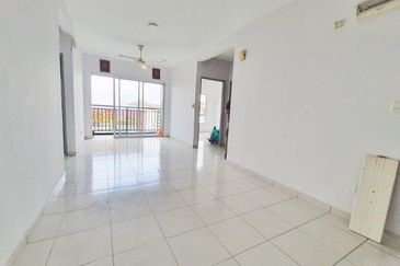 Residensi Laguna Biru 2