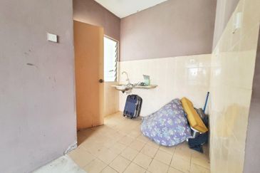 Residensi Warnasari 3