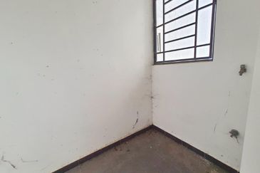 Residensi Laguna Biru 2