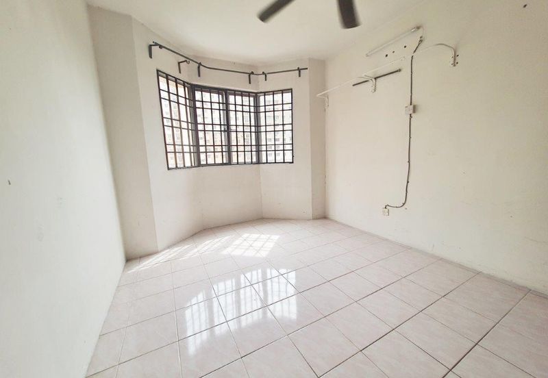 Pangsapuri Damai, Subang Bestari