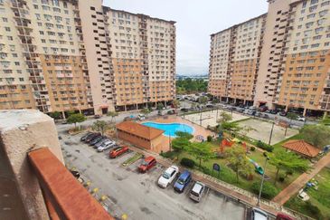 Pangsapuri Damai, Subang Bestari