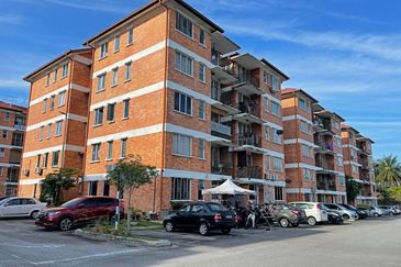 Alam Budiman Condominium (Pangsapuri Alam Budiman)