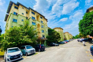 Astana Alam Apartment