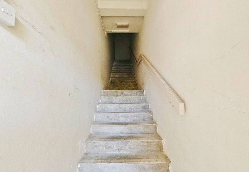 Near Lotus Near Bank Muamalat Near Masjid Puncak Alam Large catchment Double Storey Shop Lot Puncak Bestari Puncak Alam For Rent