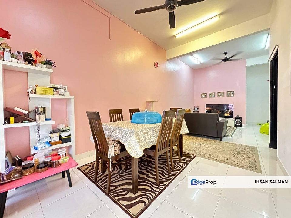 Ground Floor Renovated Kitchen Cabinet Guarded Townhouse Taman Seri Alam Saujana Utama Sungai Buloh For Sale, Selangor, Sungai Buloh