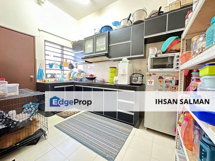 Ground Floor Renovated Kitchen Cabinet Guarded Townhouse Taman Seri Alam Saujana Utama Sungai Buloh For Sale, Selangor, Sungai Buloh