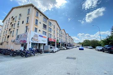 Pusat Komersial Seksyen 7