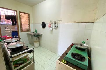 Pusat Komersial Seksyen 7