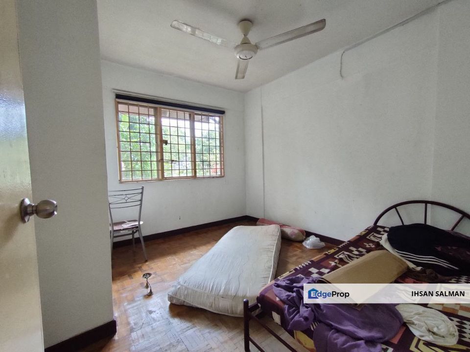 Freehold Ground Floor Reno Kitchen cabinet Apartment Kiambang Taman Bukit Subang For Sale, Selangor, Bukit Subang