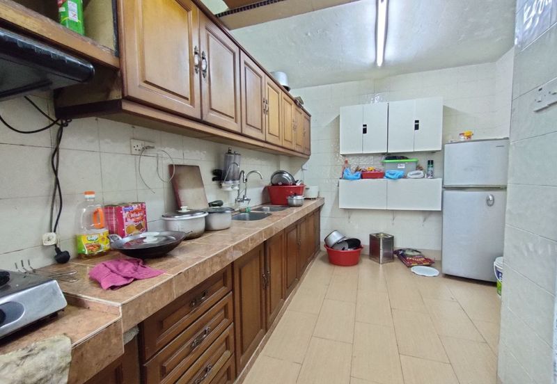 Pangsapuri Kiambang, Bukit Subang