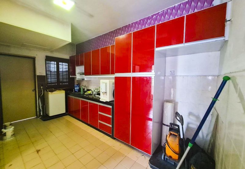 End Lot Facing Open Renovated Teres 2 Tingkat Fasa 2 Puncak Alam For Sale