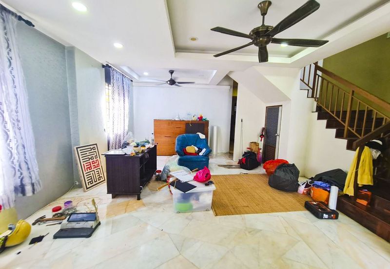 End Lot Facing Open Renovated Teres 2 Tingkat Fasa 2 Puncak Alam For Sale