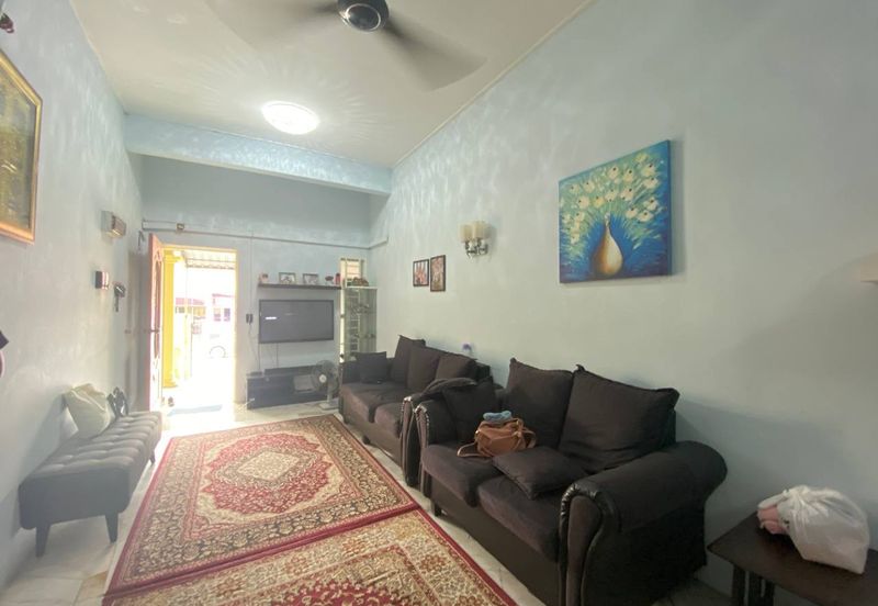 Renovated Kitchen Cabinet Extended Ada Extra Tanah Rezab Teres 1 Tingkat Fasa 1 Puncak Alam For Sale