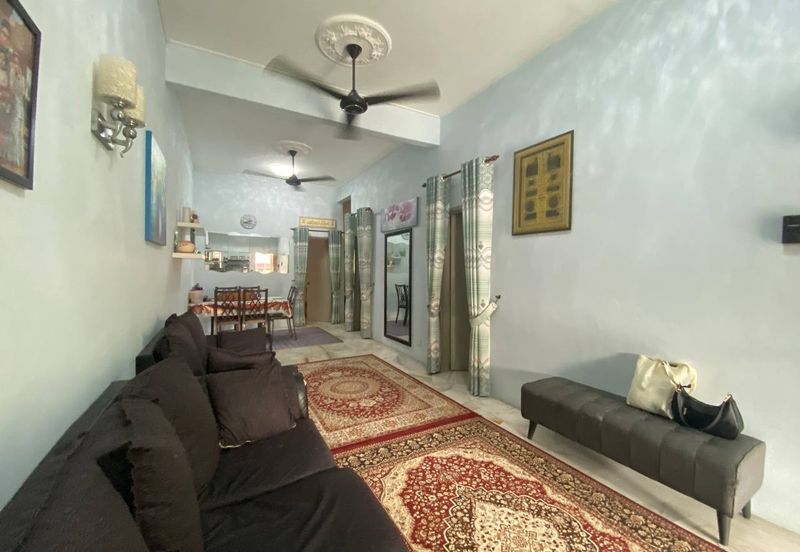 Renovated Kitchen Cabinet Extended Ada Extra Tanah Rezab Teres 1 Tingkat Fasa 1 Puncak Alam For Sale