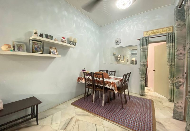 Renovated Kitchen Cabinet Extended Ada Extra Tanah Rezab Teres 1 Tingkat Fasa 1 Puncak Alam For Sale