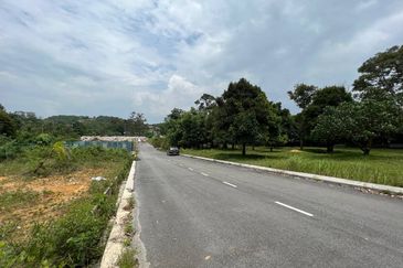 Kampung Sungai Pelong