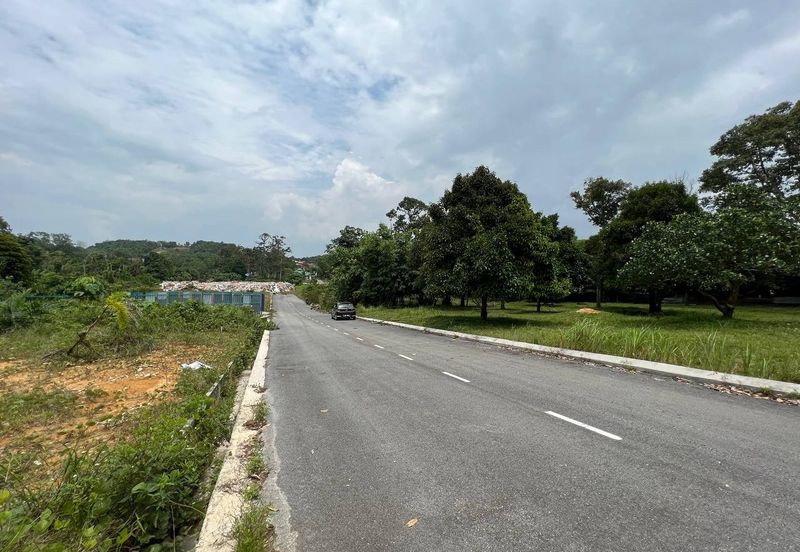 Kampung Sungai Pelong