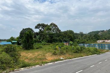 Kampung Sungai Pelong