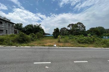 Kampung Sungai Pelong