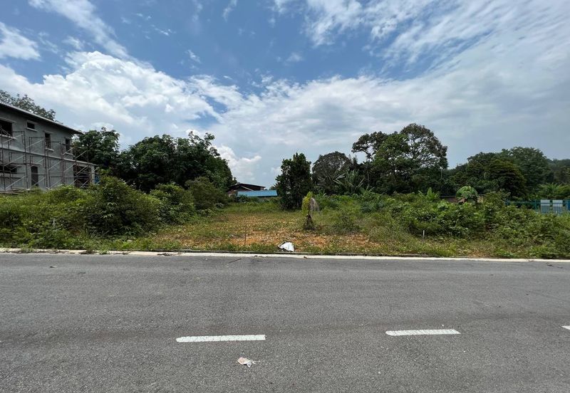 Kampung Sungai Pelong