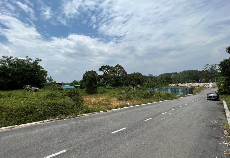 Kampung Sungai Pelong