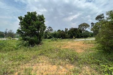 Kampung Sungai Pelong