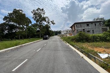 Kampung Sungai Pelong