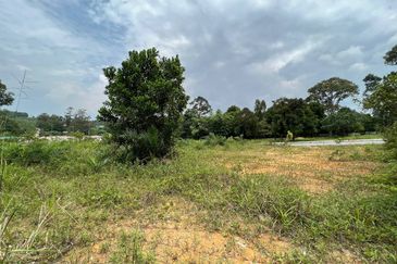 Kampung Sungai Pelong