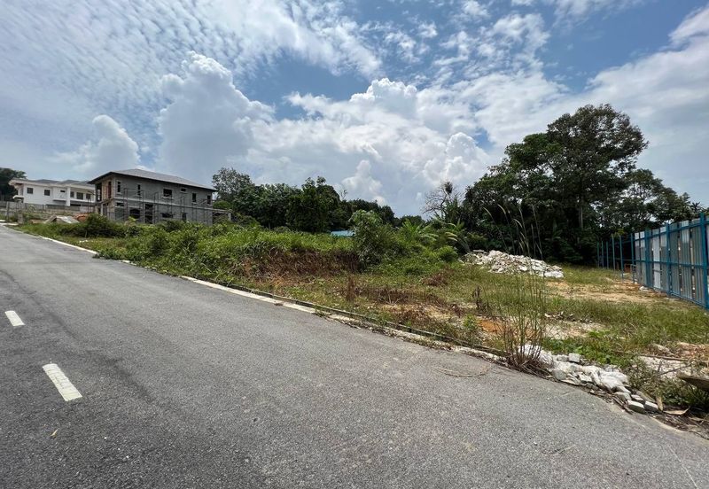 Kampung Sungai Pelong