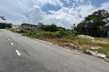 Kampung Sungai Pelong