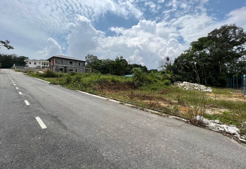 Kampung Sungai Pelong