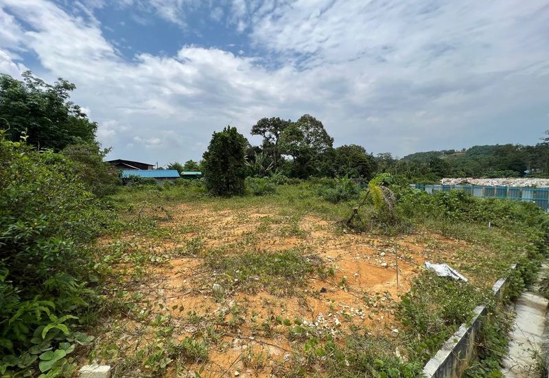 Kampung Sungai Pelong