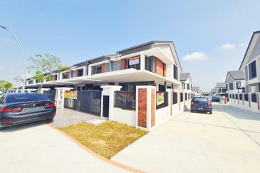 Elmina Green Three @ City of Elmina