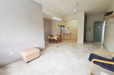 Residensi Warnasari 3