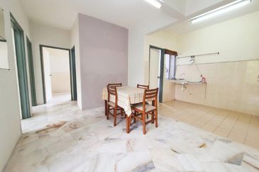 Residensi Warnasari 3