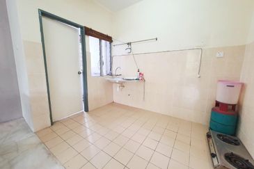 Residensi Warnasari 3