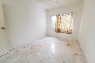 Residensi Warnasari 3