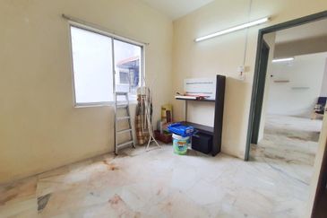 Residensi Warnasari 3