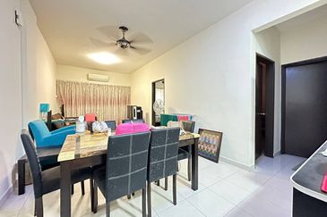 Residensi Warnasari 2