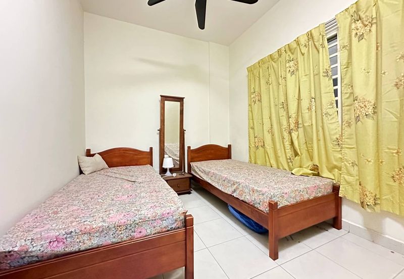 Residensi Warnasari 2