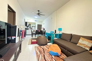 Residensi Warnasari 2