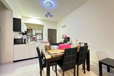 Residensi Warnasari 2