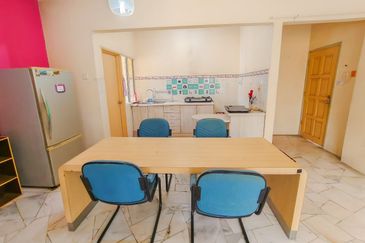 Astana Alam Apartment