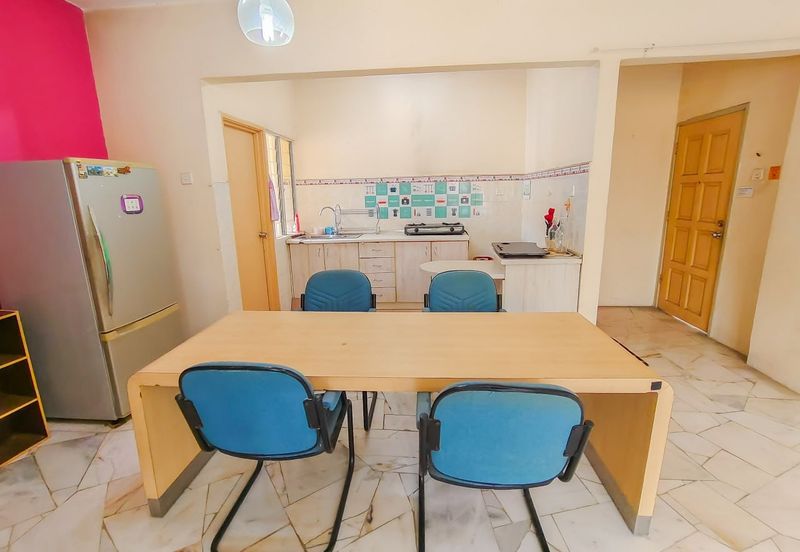 Astana Alam Apartment