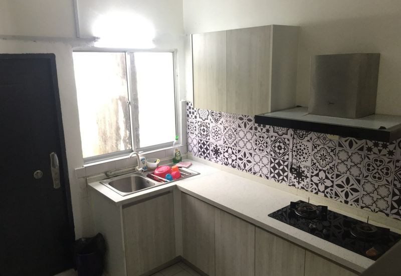 Facing Open Dekat Masjid Renovated Kitchen cabinet Teres 2 Tingkat Fasa 2 Puncak Alam For Sale