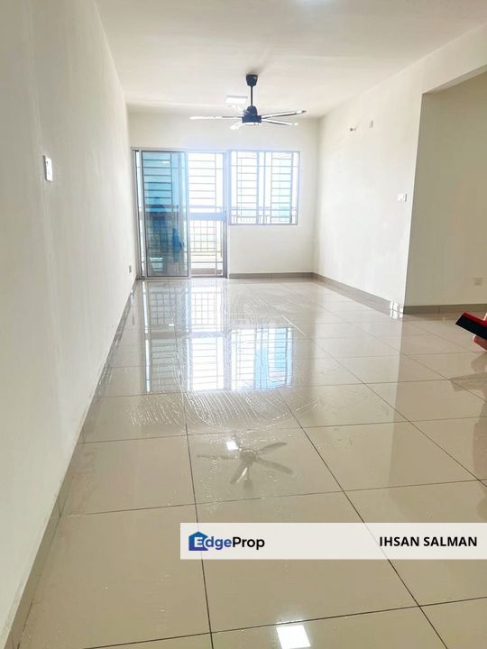 Rumah baru Table top kitchen cabinet Air cond Sentrovue Serviced Apartment Puncak Alam For Rent, Selangor, Bandar Puncak Alam