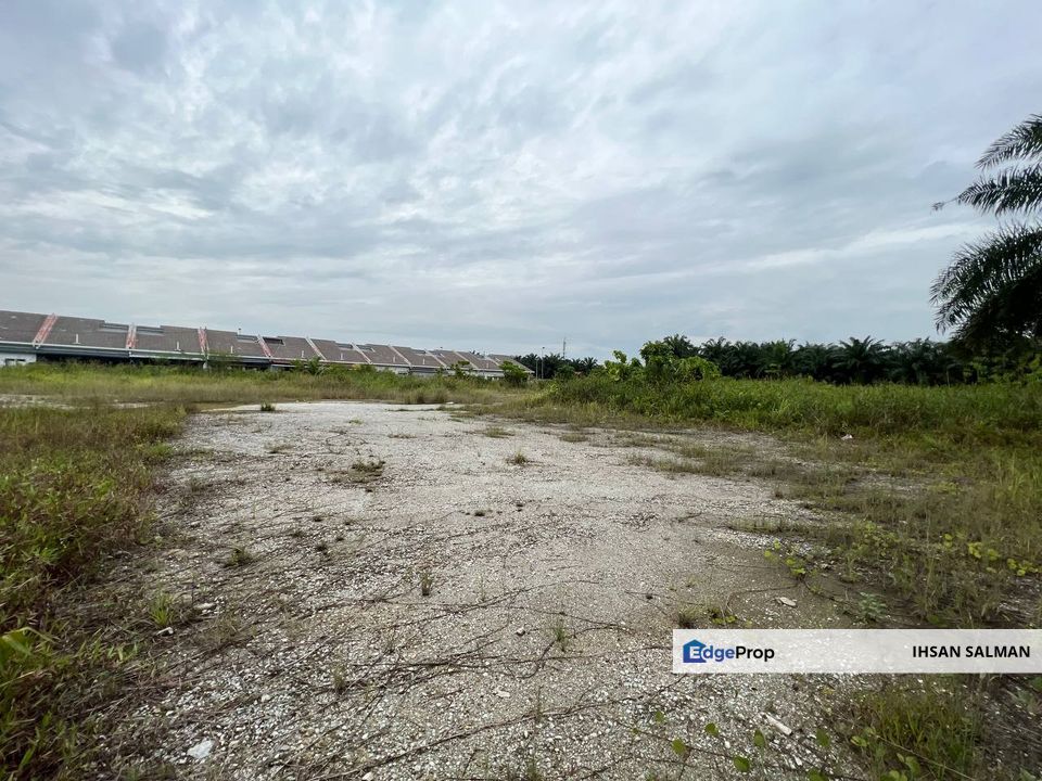 Tanah Rata Geran Individu Ready access to main road Banglo Land Taman Bentara Teluk Panglima Garang For Sale, Selangor, Telok Panglima Garang